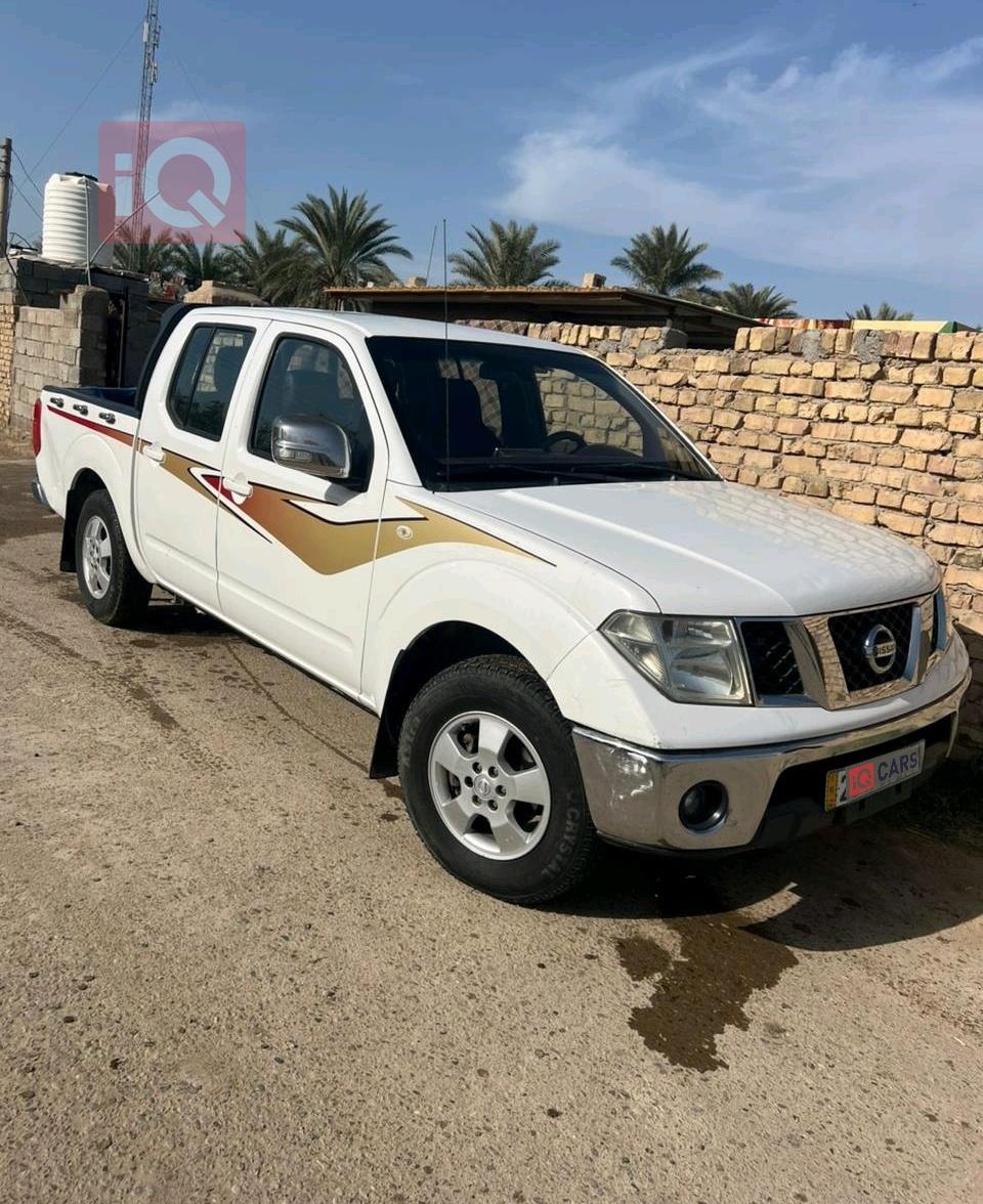 نيسان نافارا